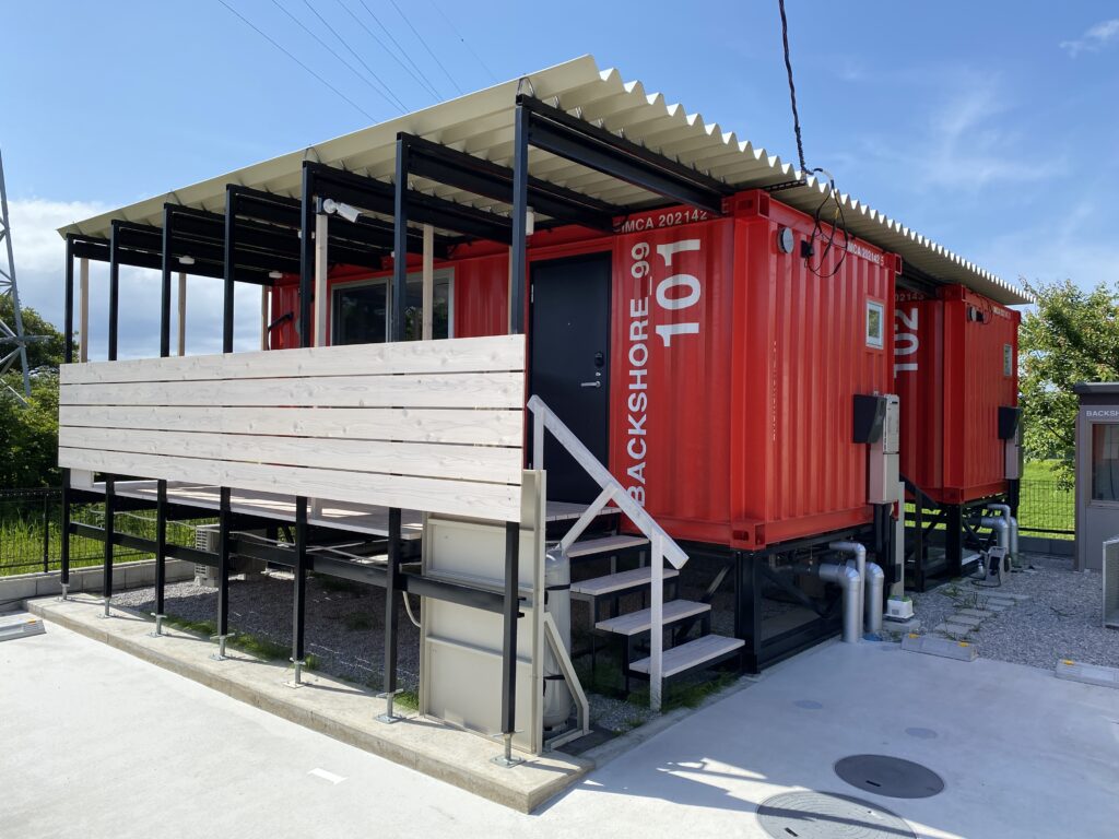 例ダウンコンテナの単体で成立しているグランピング