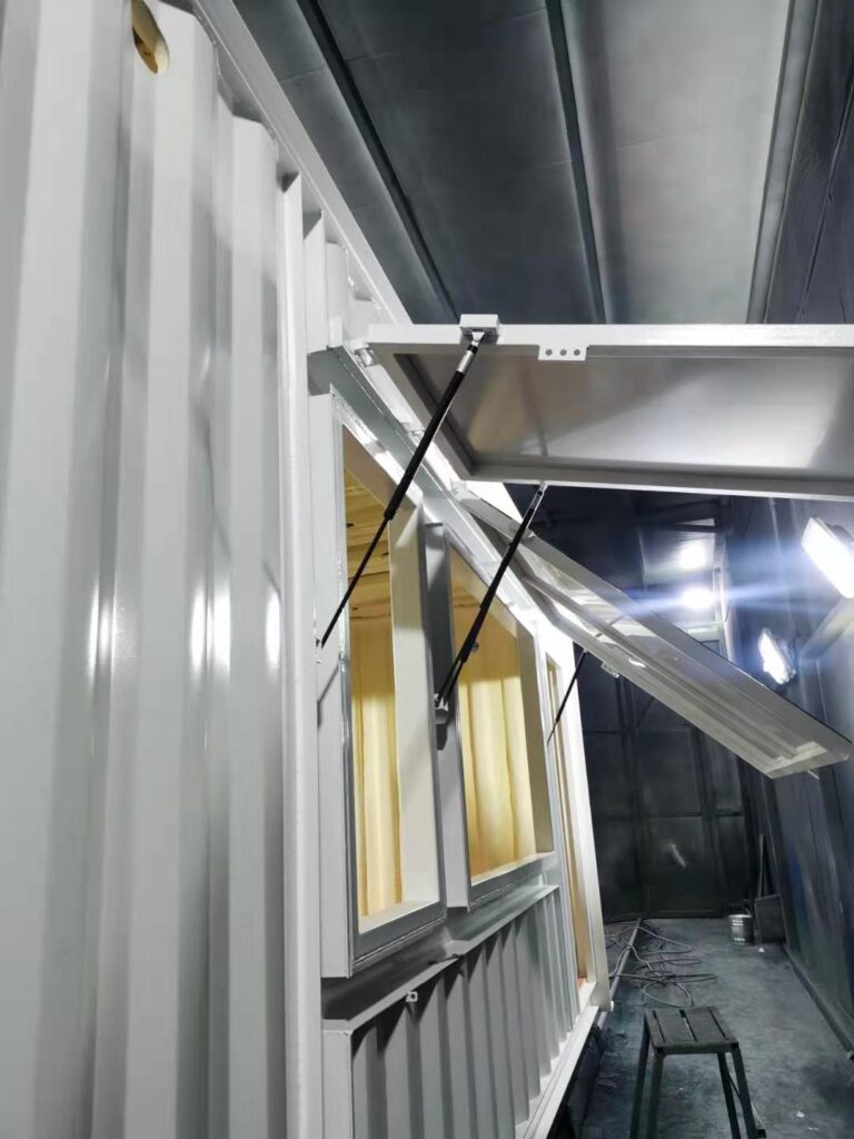 IMG_0303 | コンテナハウスのことなら_現代コンテナ建築研究所 フラップアップウィンドウのあるコンテナ