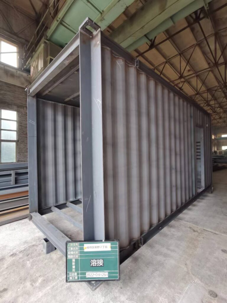 IMG_3526 | コンテナハウスのことなら_現代コンテナ建築研究所 20FEETコンテナの溶接組み立て