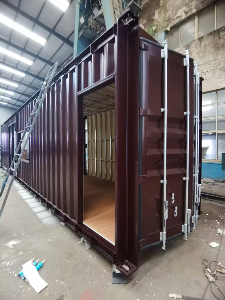 40FEET_containerの製造中写真 | コンテナハウスのことなら_現代コンテナ建築研究所 40FEET_containerの製造中写真